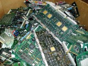 电子垃圾撕碎